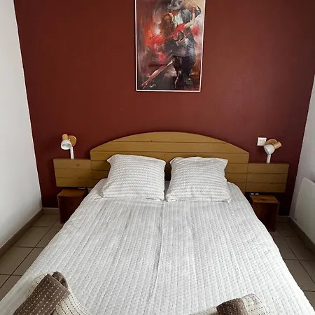 For 6 To 8 People, 3 Bedroom , With Pool